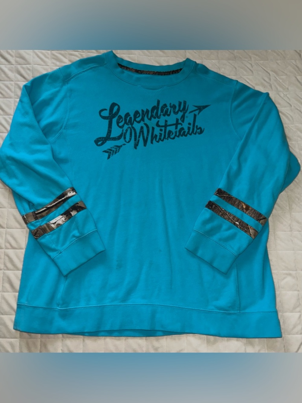 Legendary Whitetails long sleeve Tshirt. Size Womens 2XL camo accents